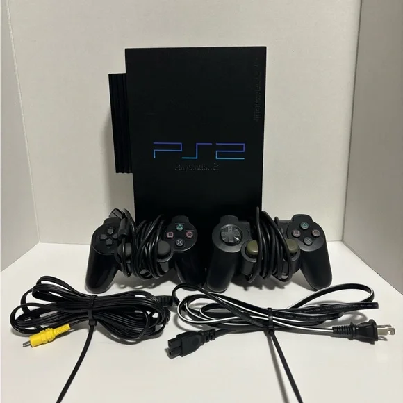 Ps2 console With 2 Controllers & 4 Games - Picture 1 of 10
